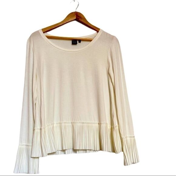 KAARI Ivory Pleated Peplum Bottom Blouse Small - Picture 1 of 5
